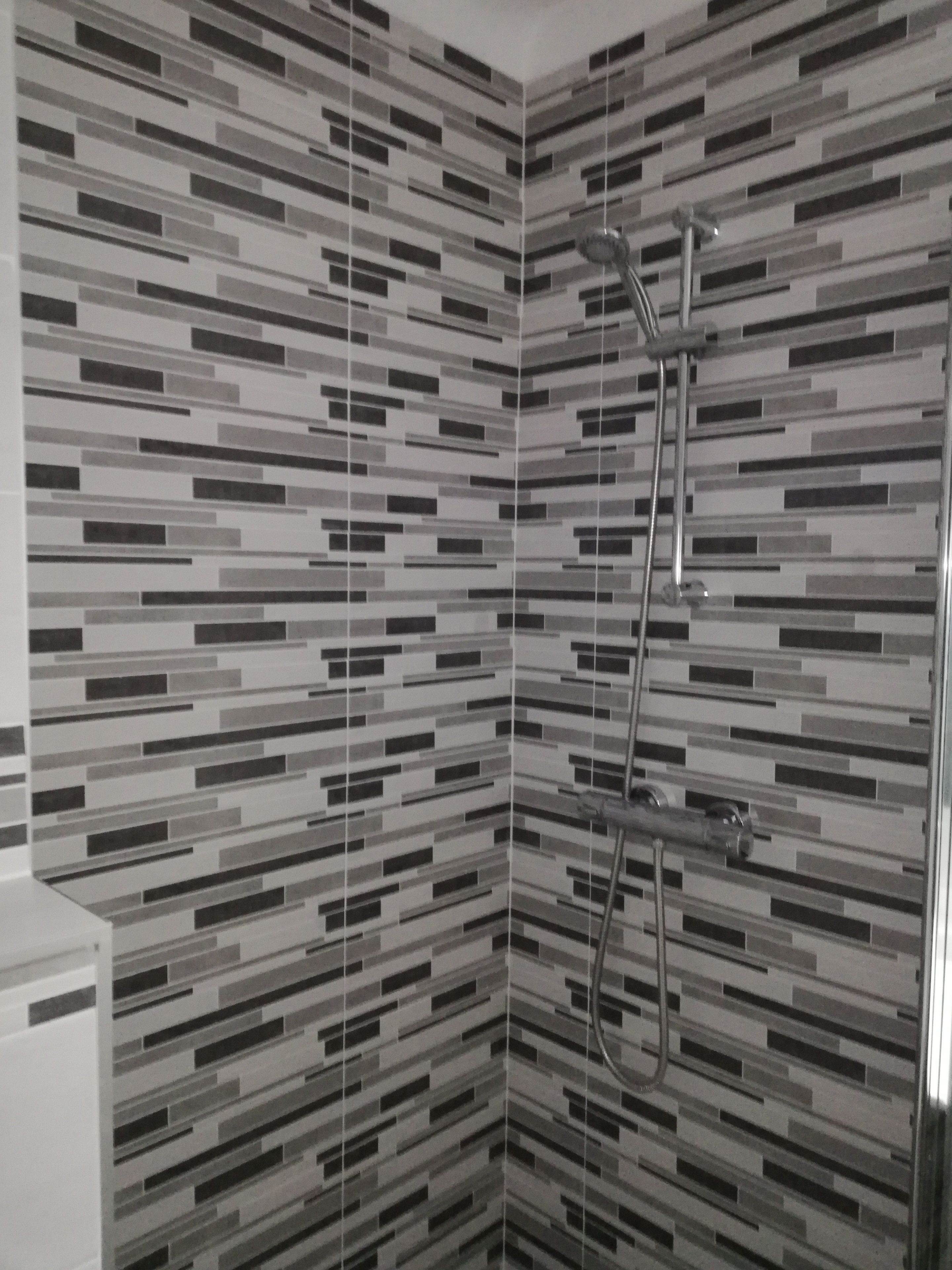 comfort double room | bathroom shower