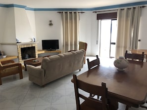 Apartment, 2 Bedrooms | Living room