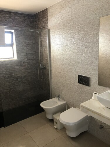 Quartos e Apartamentos Atalaia