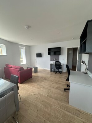 Deluxe Apartment | Living area