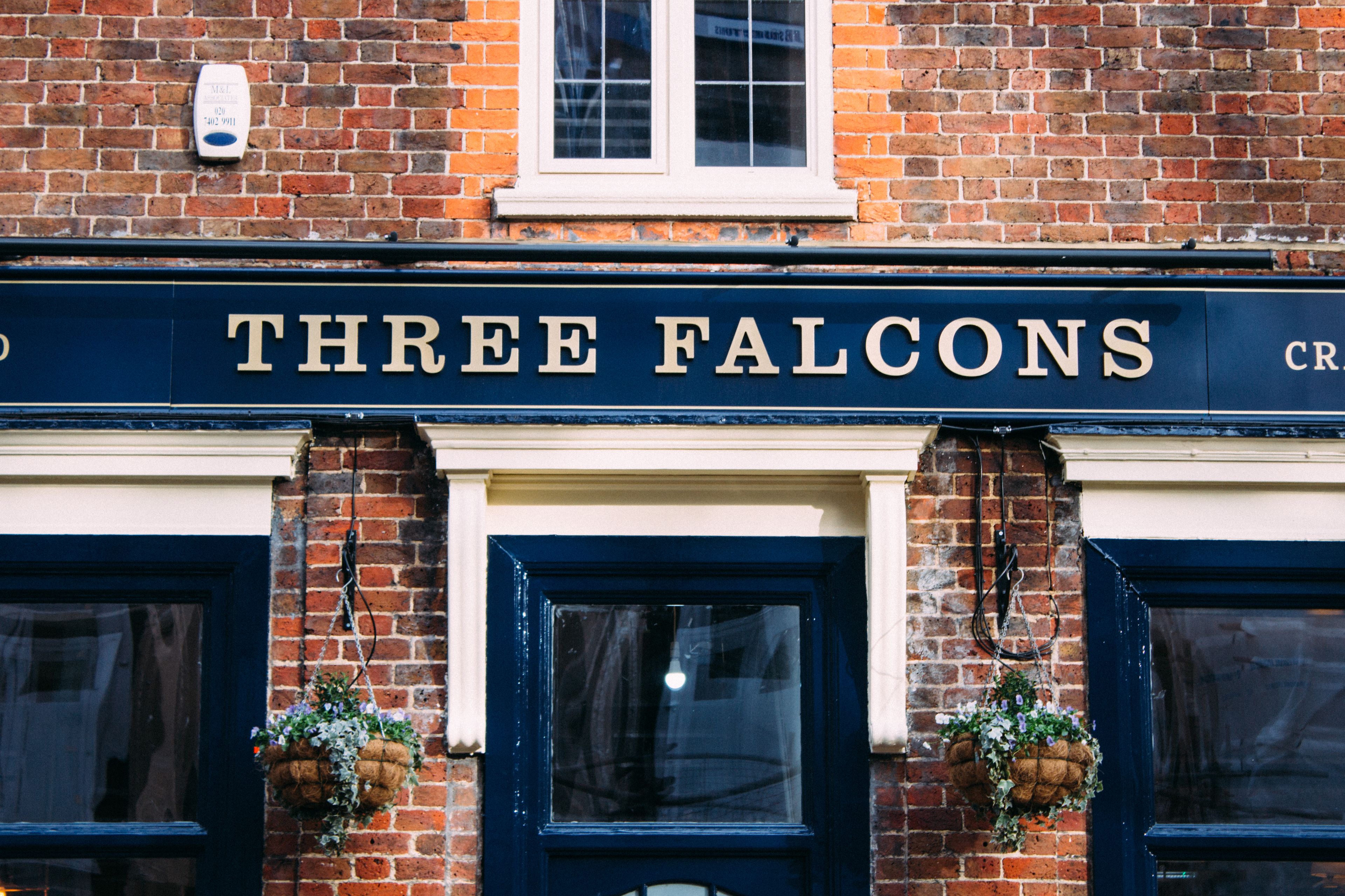 Foto - Three Falcons Hotel