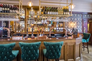 Bar (in der Unterkunft)