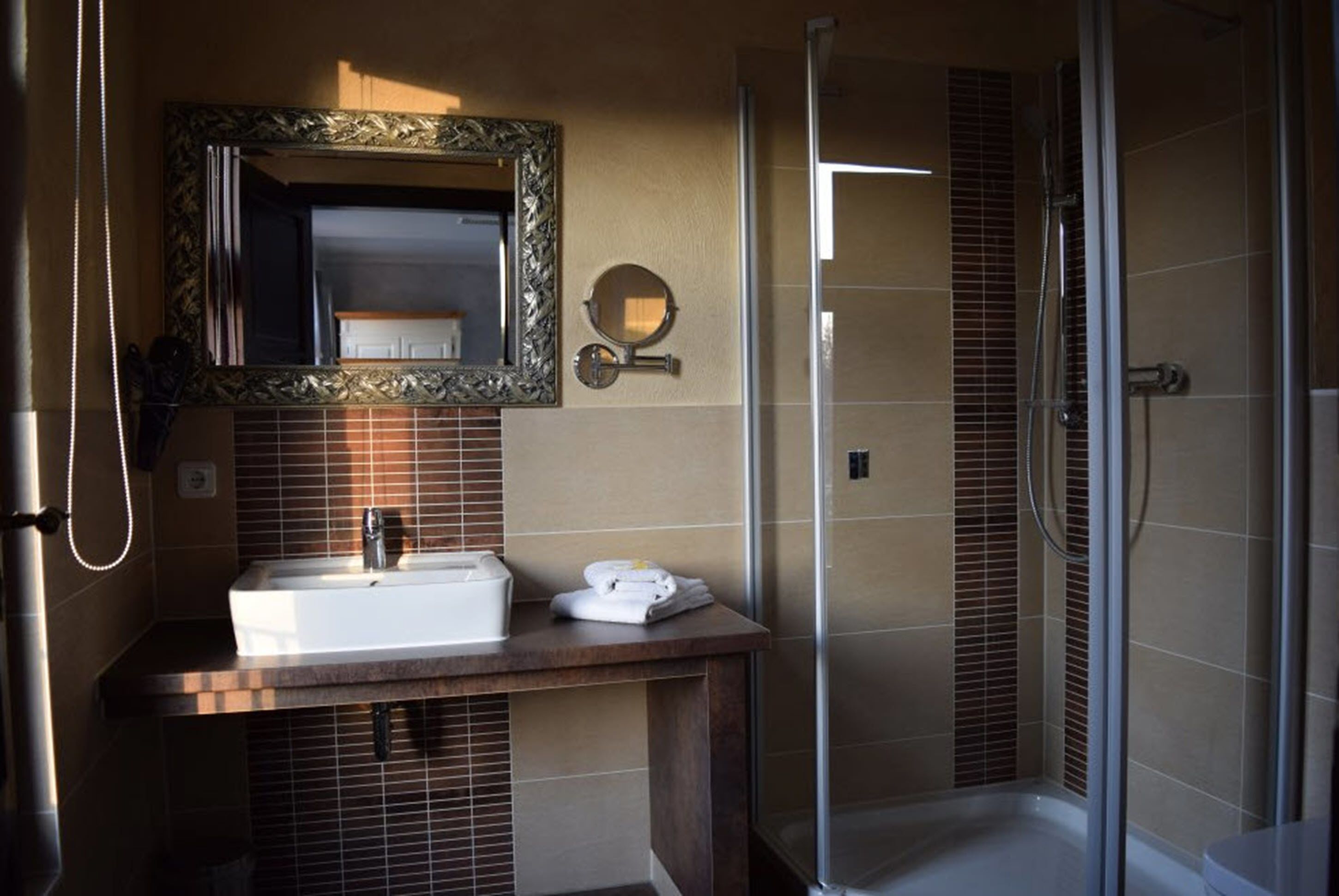 double room | bathroom | shower, hair dryer, towels
