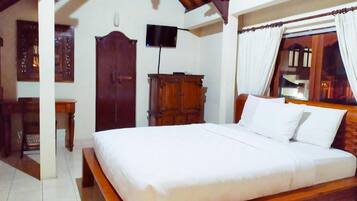 7 habitaciones, escritorio, wifi gratis y muebles diferentes