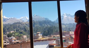 Individually decorated, individually furnished, desk, soundproofing - Hotel Morales (Huaraz)