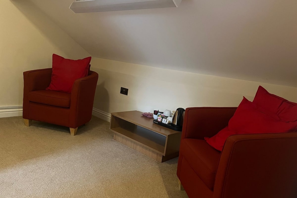 family studio | living area | flat-screen tv, dvd player