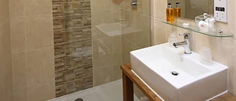 Classic-Doppelzimmer, 1 Doppelbett, Nichtraucher | Badezimmer