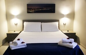 Superior Double Room | Hypo-allergenic bedding, down comforters, minibar, desk