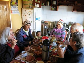 Free daily cooked-to-order breakfast - Luquina homestay (Chucuito)