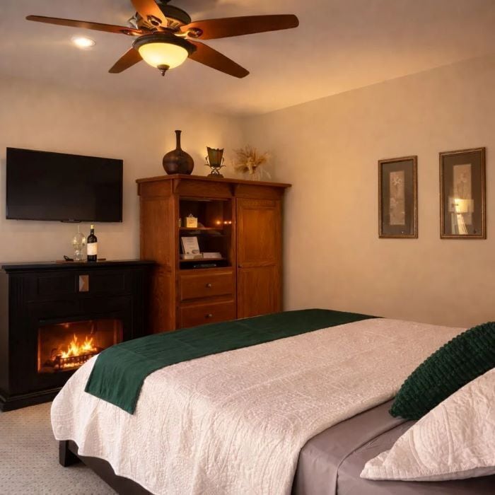 Cortinas blackout, tabla de planchar con plancha y wifi gratis 