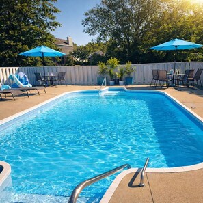 Seasonal outdoor pool, open 6:00 AM to 9:00 PM, pool umbrellas - Victoria Resort and Bed & Breakfast (South Haven)