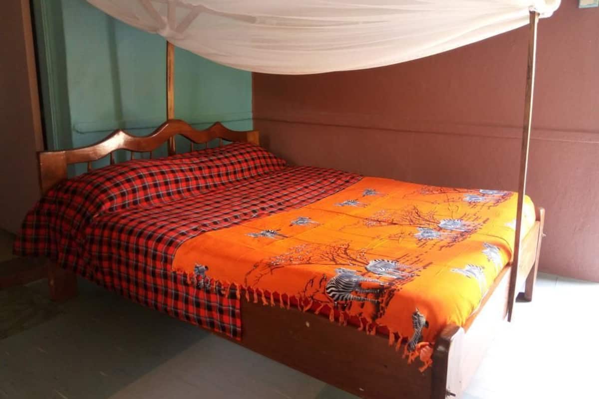 Double or Twin Room, 1 Double or 2 Twin Beds, Non Smoking | Bed sheets