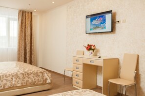 標準單人房, 湖景 | 獨特設計、獨特裝修、書桌、遮光窗簾/窗簾