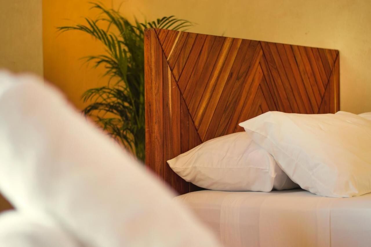 minibar, in-room safe, free wifi, bed sheets