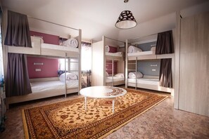 In-room safe, soundproofing, iron/ironing board, free WiFi