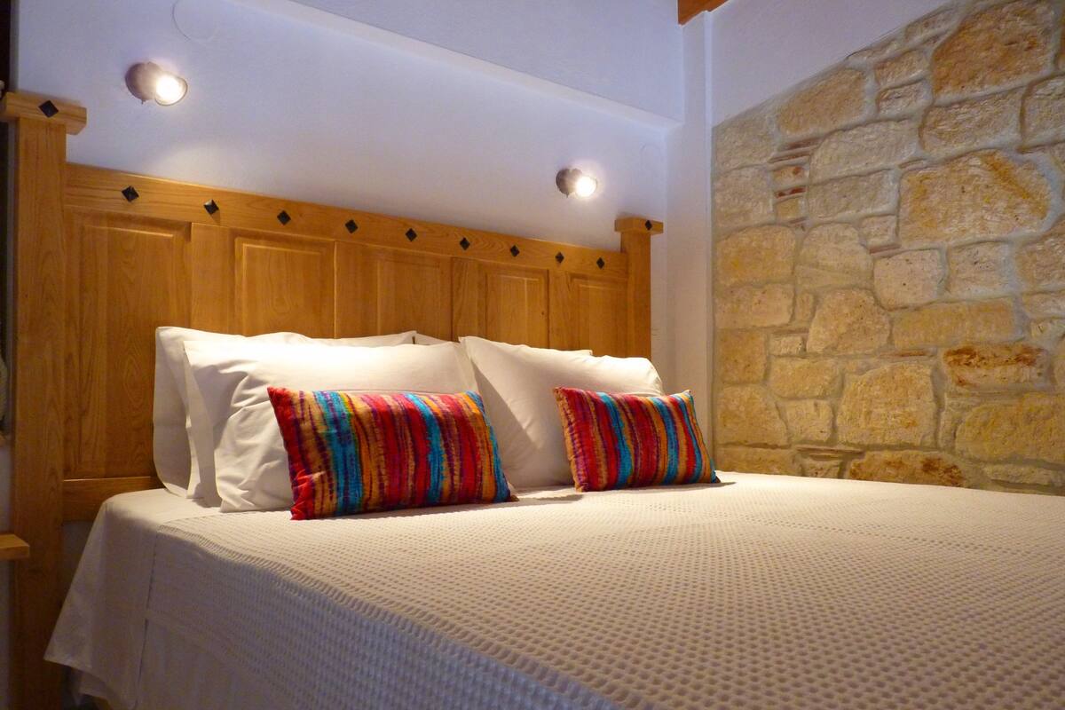 Deluxe Apartment (3) | Premium bedding, individually decorated, individually furnished, desk