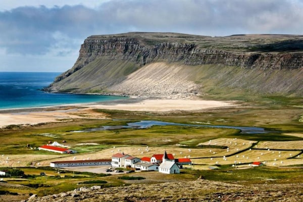 Hotel Breidavik - Iceland
