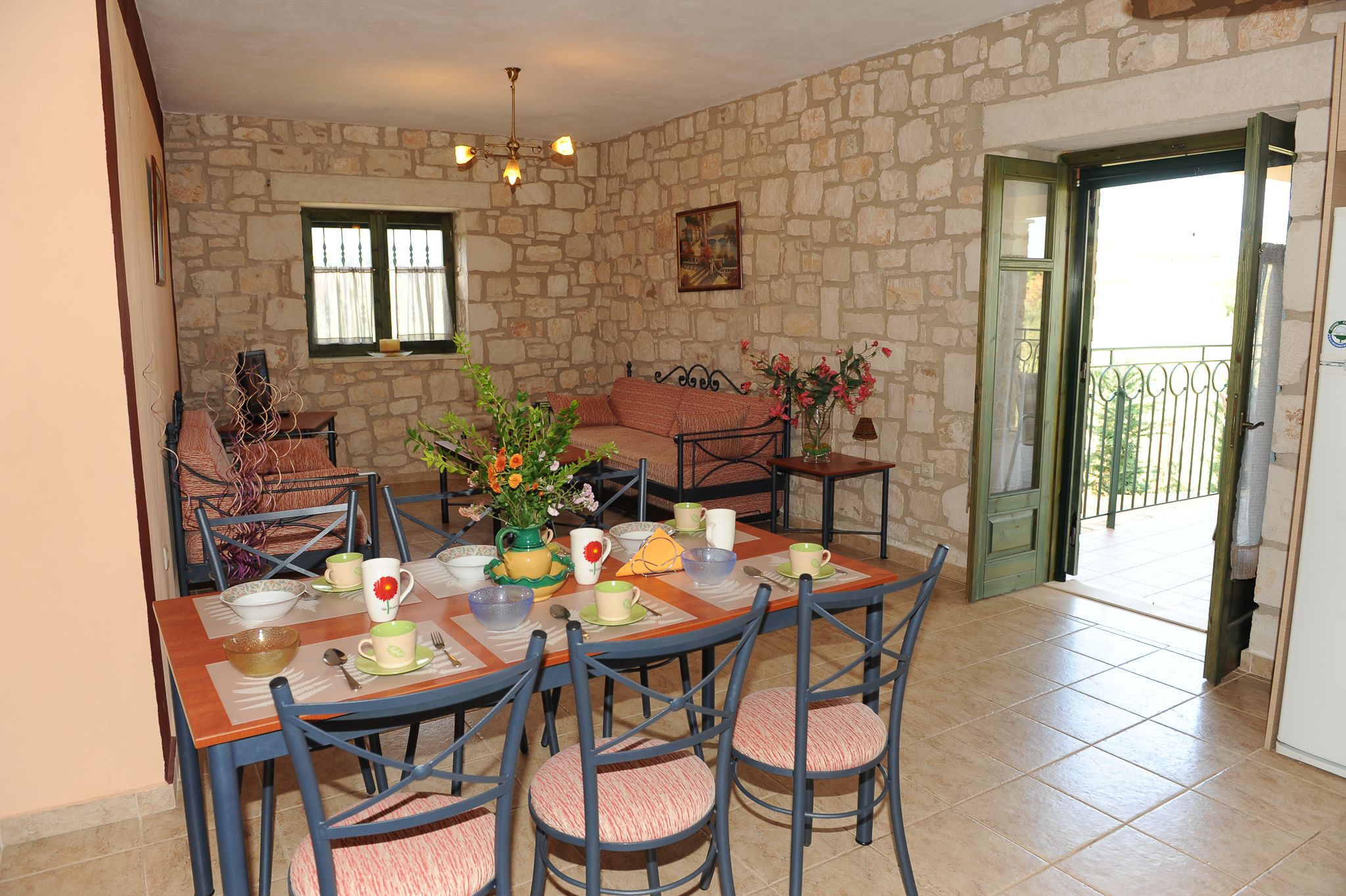 Family Apartment, Garden View (2 adults) | Living room | Flat-screen TV