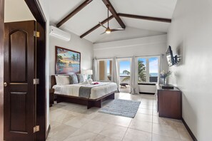 Manatee Luxury Villa, 4 Bedrooms, Private Pool, Ocean View | Coffres-forts dans les chambres, décoration personnalisée