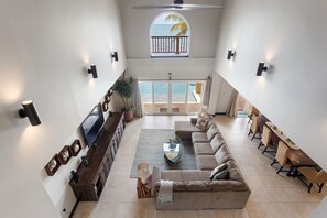 Manatee Luxury Villa, 4 Bedrooms, Private Pool, Ocean View | Living room