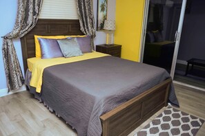 Apartment, Accessible, Private Bathroom | 1 bedroom, hypo-allergenic bedding, in-room safe, individually decorated - Jubilee Gardens Freeport (Freeport)