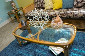 Interior detail - Jubilee Gardens Freeport (Freeport)