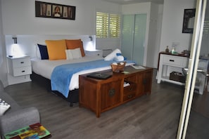 Royal Double or Twin Room, 2 Bedrooms | Premium bedding, pillow-top beds, iron/ironing board, free WiFi