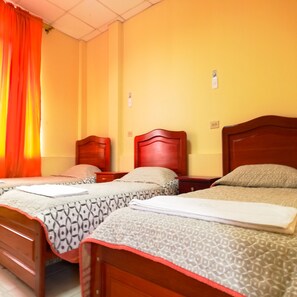 Triple Room, 3 Twin Beds | Premium bedding, desk, laptop workspace, blackout drapes - Hotel Unicornio (Coca)
