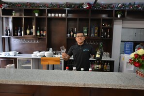 Bar (on property) - Hotel Gabriella (Tagbilaran)