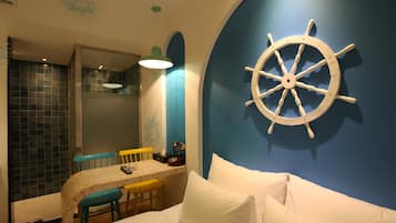 WiFi (free), bed sheets