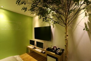 Free WiFi, bed sheets - Hwagok Lush Hotel (Seoul)
