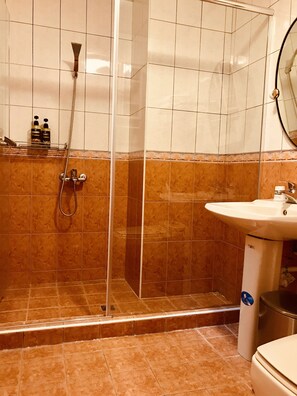Elite Suite, Non Smoking | Bathroom - Grace house homestay (Tainan)