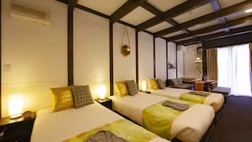 Deluxe Triple Room, Non Smoking | In-room safe, blackout curtains, free WiFi, bed sheets