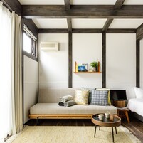 セーフティボックス (室内)、遮光カーテン、WiFi (無料)、ベッドシーツ