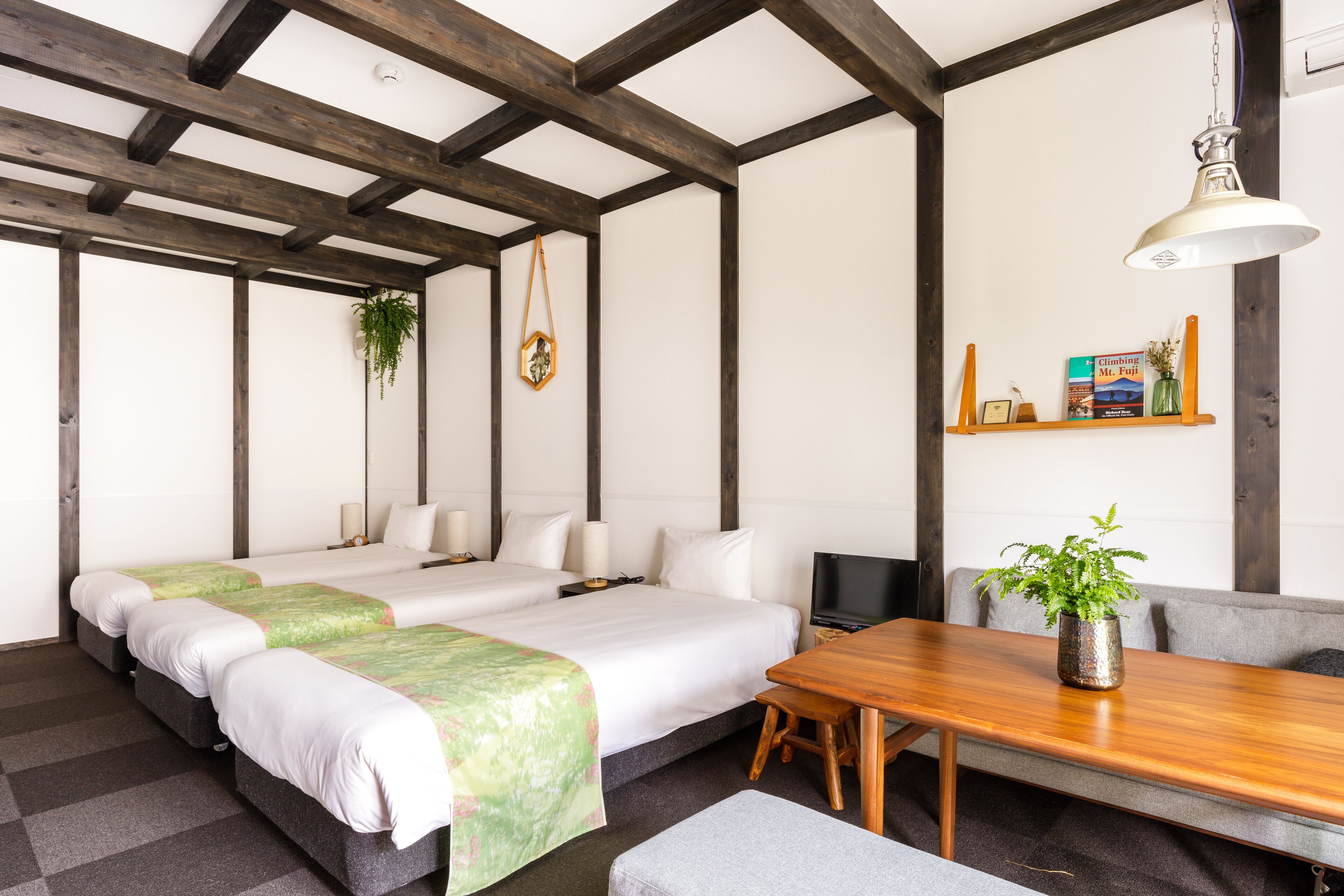 deluxe triple room, non smoking | 1 bedroom, in-room safe, blackout curtains, free wifi