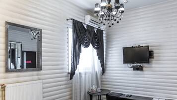 Comfort Room, 1 King Bed, Non Smoking