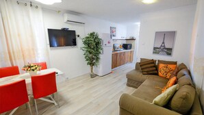 Living area - Ahozat David Bateva (Mevoot HaHermon)