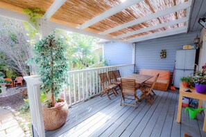 Terrace/patio - Ahozat David Bateva (Mevoot HaHermon)