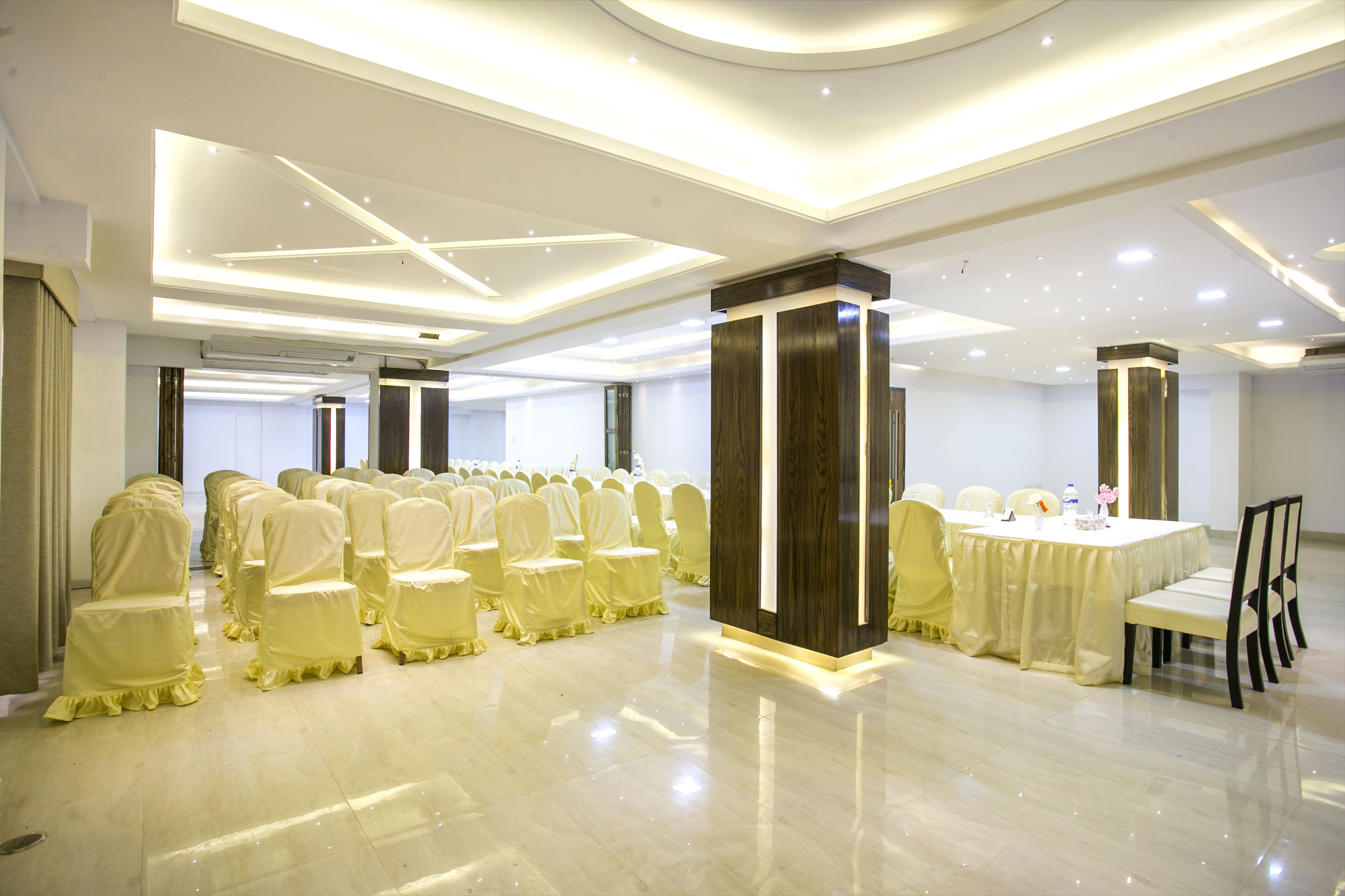 Photo - White Palace Hotel