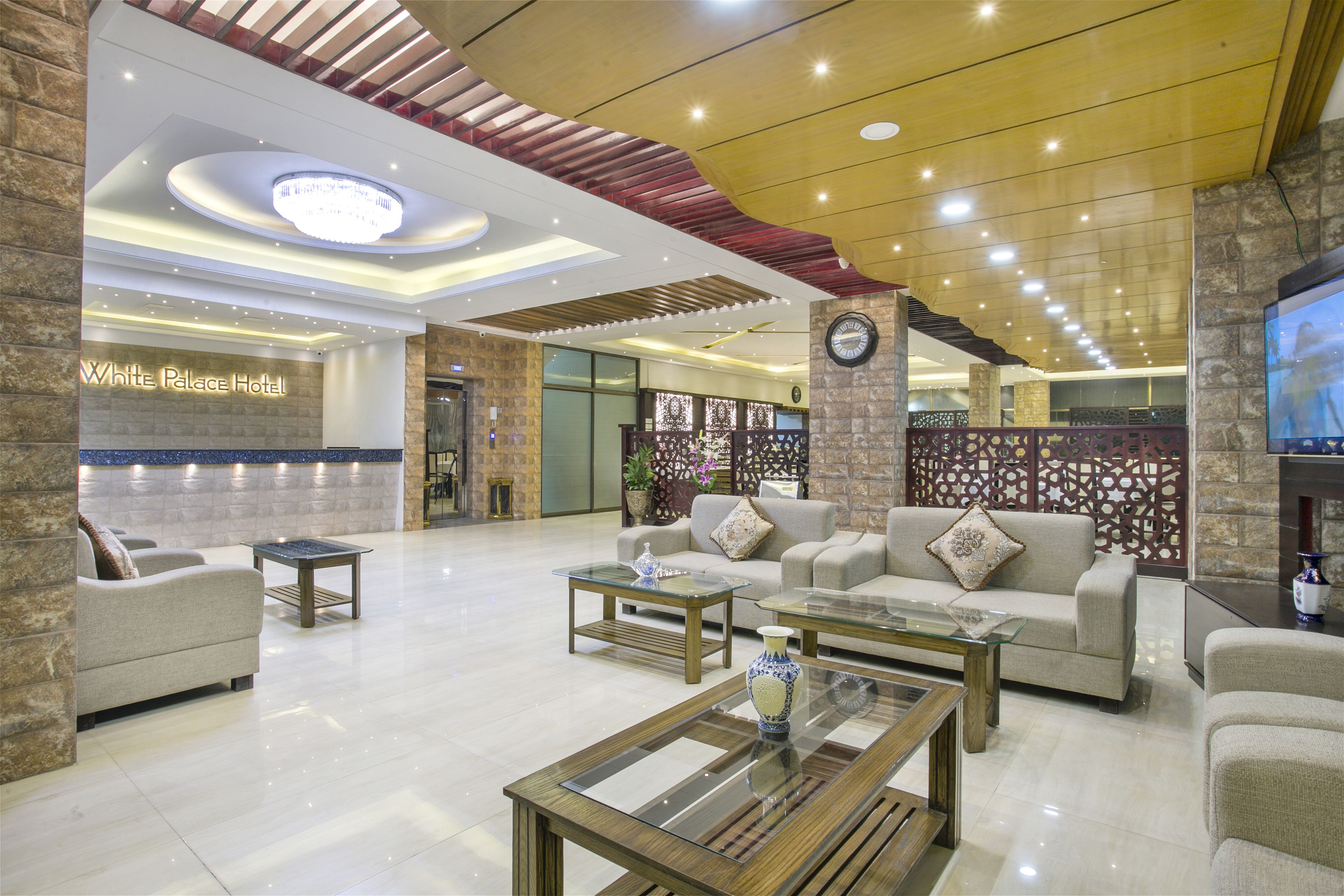 Photo - White Palace Hotel