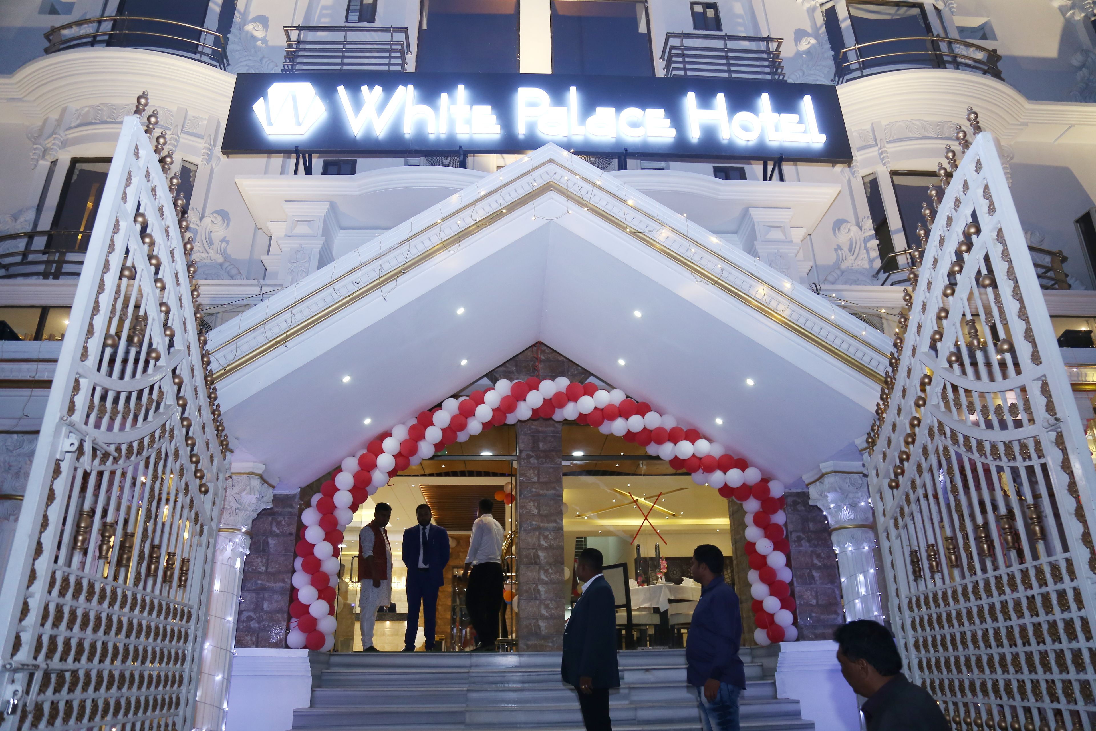Photo - White Palace Hotel