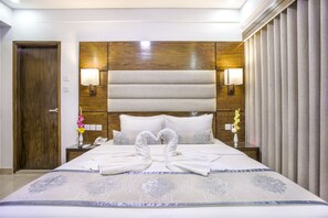 Standard Suite, Multiple Beds, Non Smoking, River View - White Palace Hotel (Dhaka)