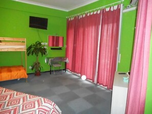 Quadruple Room, Private Bathroom (External) | Desk, blackout drapes, soundproofing, free WiFi - B&B Cavour 16 (Genoa)