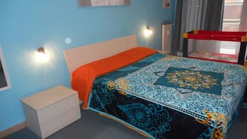 Dreibettzimmer, Gemeinschaftsbad (External)