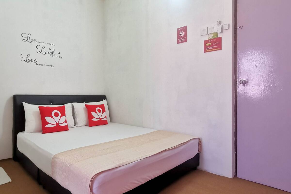 Habitación doble | Escritorio, wifi gratis y ropa de cama