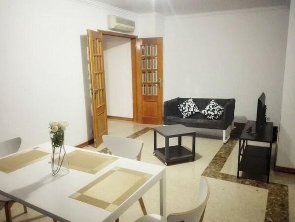 Basic Double Room, 1 Bedroom, Non Smoking, Garden View | Living area | 32-inch flat-screen TV with satellite channels, TV, video game console