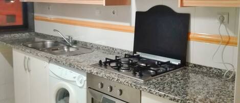 Basic Double Room, 1 Bedroom, Non Smoking, Garden View | Private kitchen | Full-size fridge, microwave, oven, stovetop