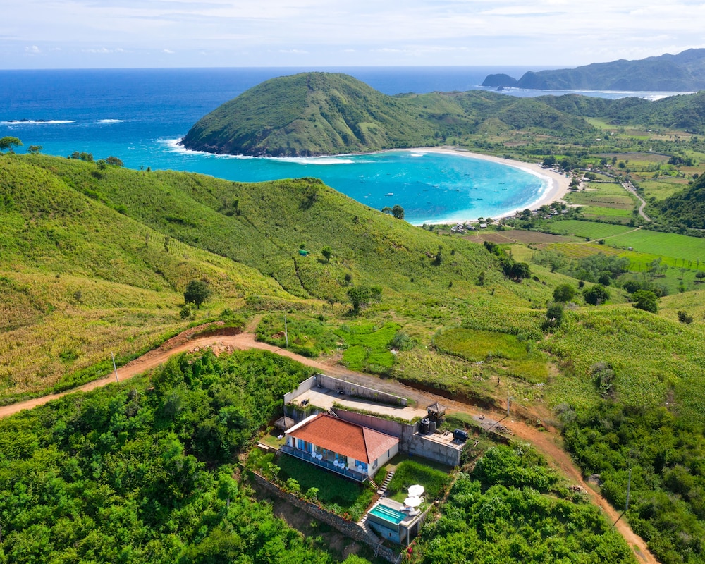 Villa & Resort Atas Pelangi