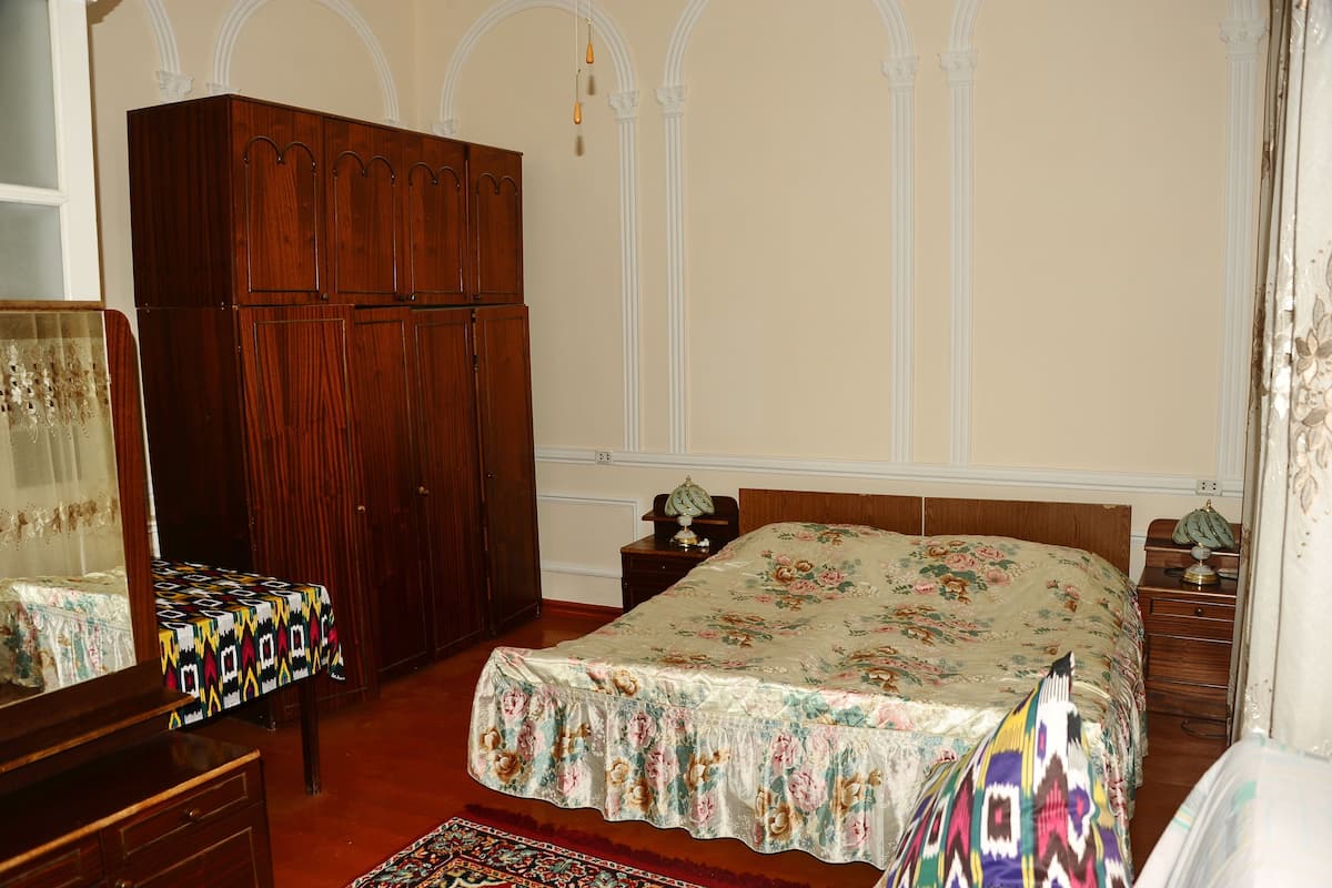 Standard Double or Twin Room | Desk, soundproofing, iron/ironing board (on request)