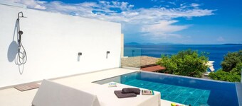 阿克罗基亚里公寓酒店